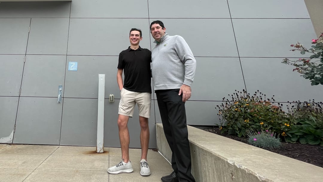 Drew Carter Returns to Newhouse to Give Advice to Students