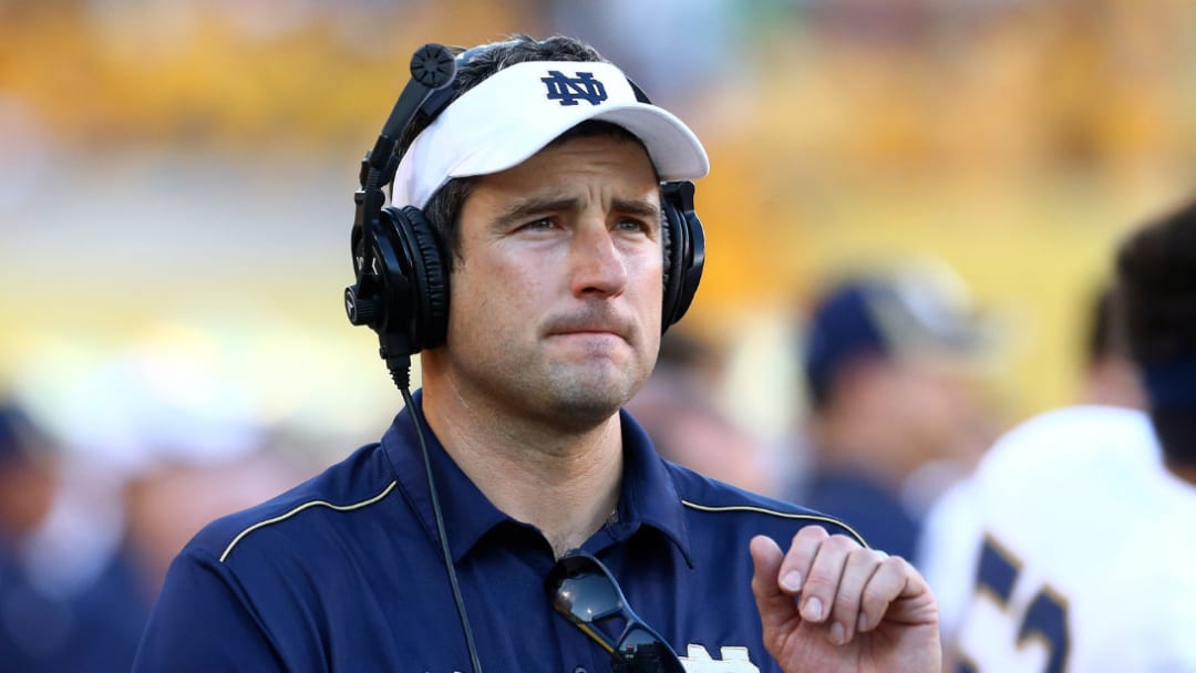 Mike Elston Is Not A Stranger To Calling Plays On Defense