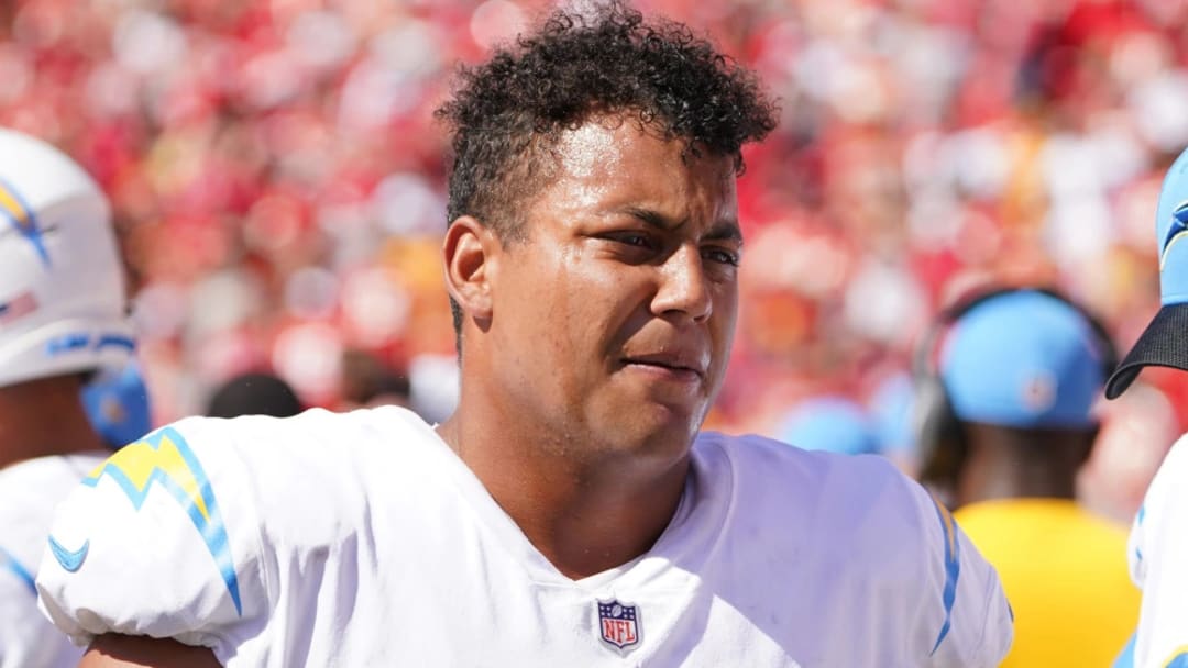 Rashawn Slater Continues to Dominate in Rookie Year, Named AFC’s OT Starter for 2022 NFL Pro Bowl