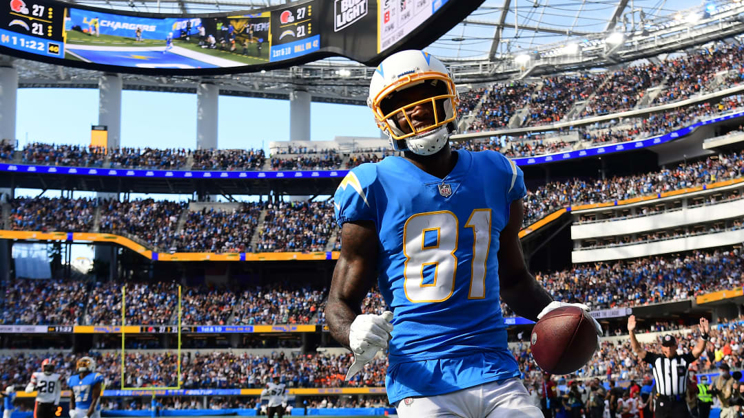 Chargers Should Bring WR Mike Williams Back in 2022