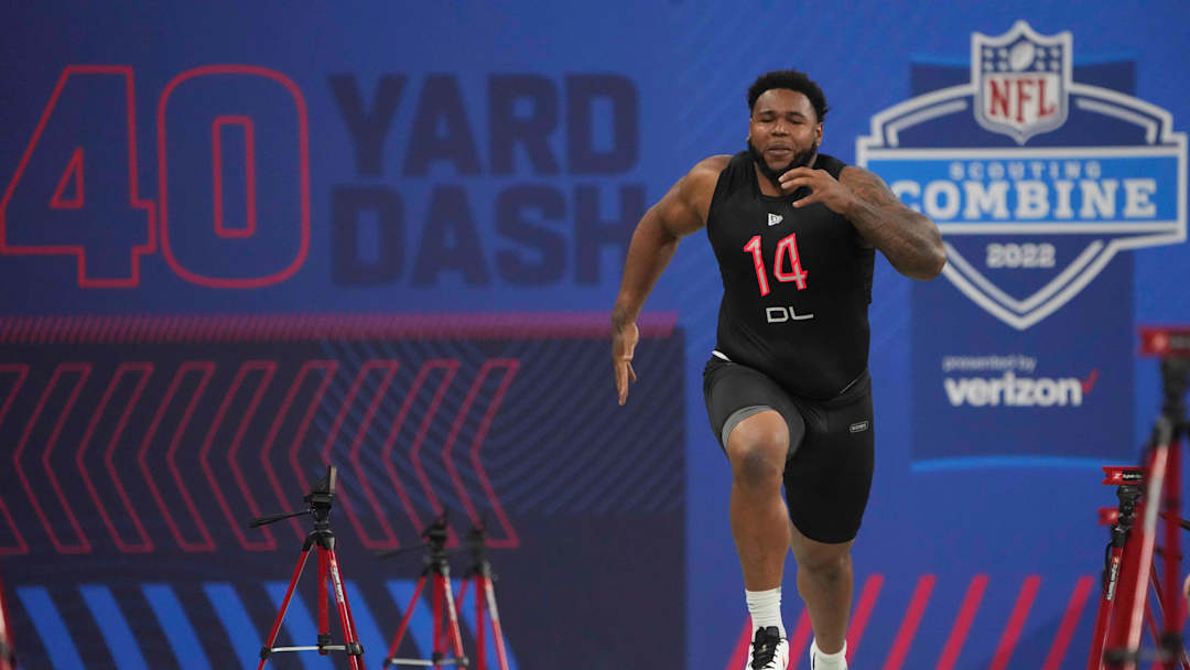 Football: Travis Jones Goes First Round In Latest NFL Mock Draft