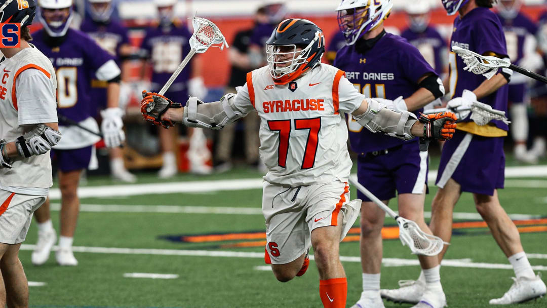 Team Effort Pushes Cuse Past UVA