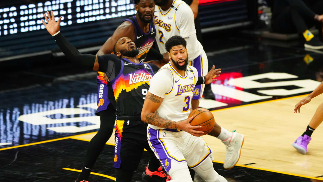 Struggles on Offense for Lakers Not Limited to Anthony Davis