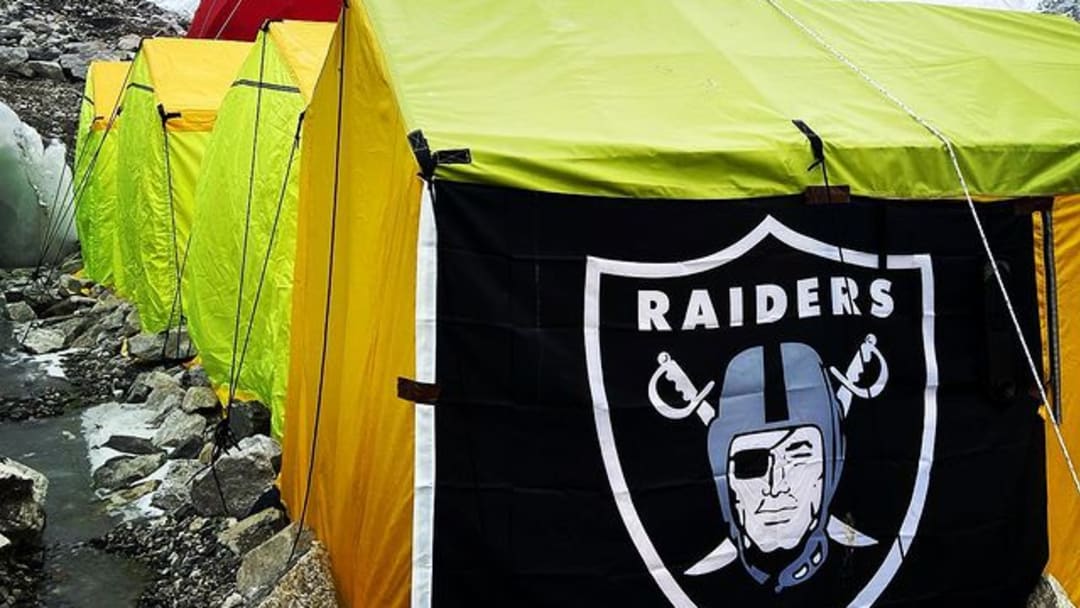 Raider Mark Pattison Completes Seven Summits