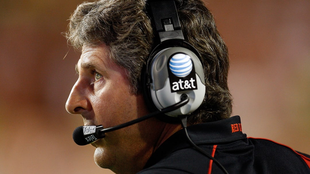 Missouri To Honor Mike Leach With Special Helmet Decal in Gasparilla Bowl