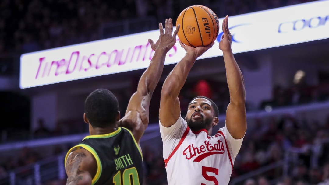 Upon Further Review: Bearcats Scratch Out 73-71 Win Over UCF