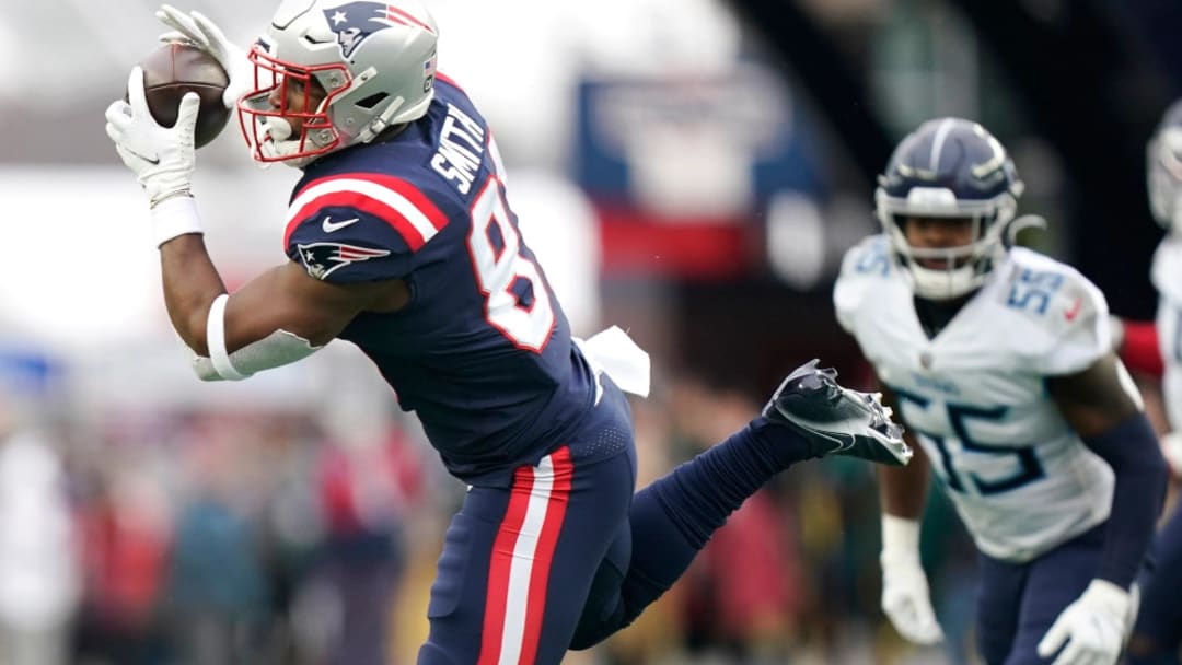 Falcons TE Jonnu Smith Looking to 'Rekindle' Career After Patriots Trade
