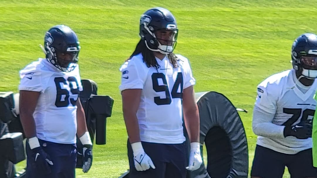 Seahawks Rookie Battles: DE Mike Morris Praises OL Anthony Bradford