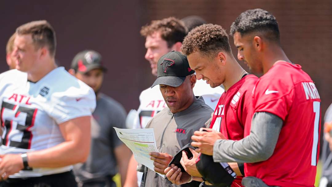 On The Fly: Falcons QBs Getting Valuable Training