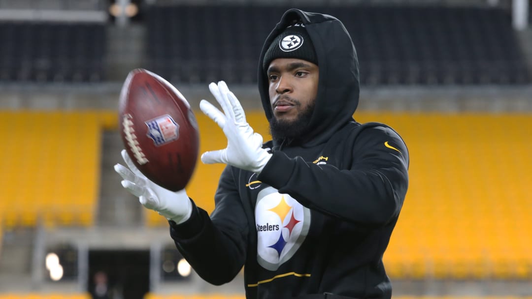 Steelers Sign WR Diontae Johnson to Two-Year Contract Extension, per Report