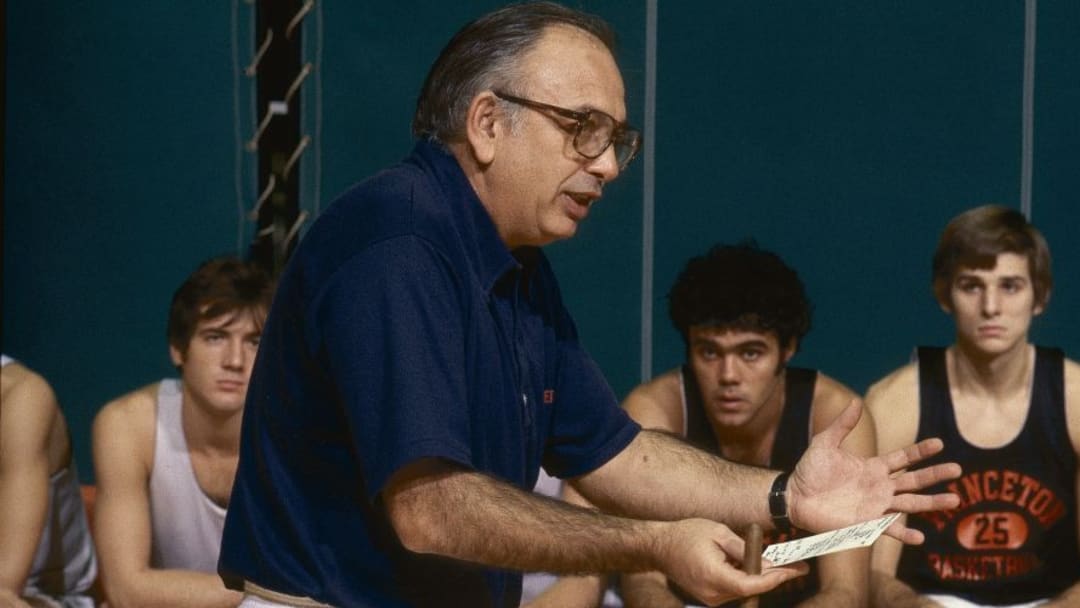 Pete Carril, Engineer of the ‘Princeton Offense,’ Was Decades Ahead of His Time