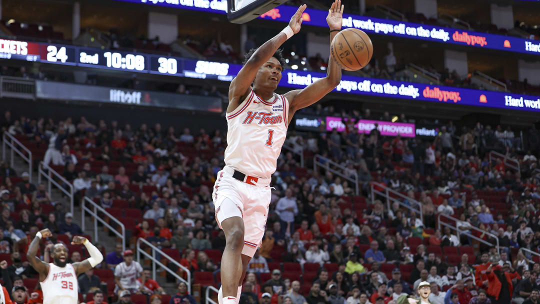 Rockets' Amen Thompson Passes Wembanyama in One Shocking Stat