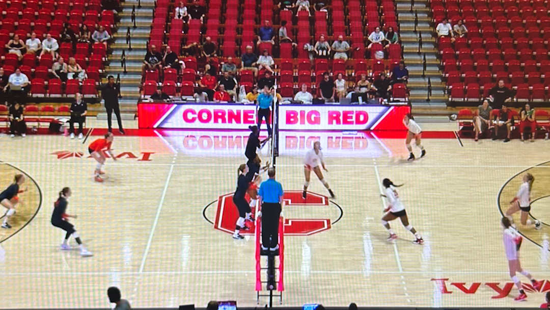 Syracuse Volleyball Picks Up First Win of Season