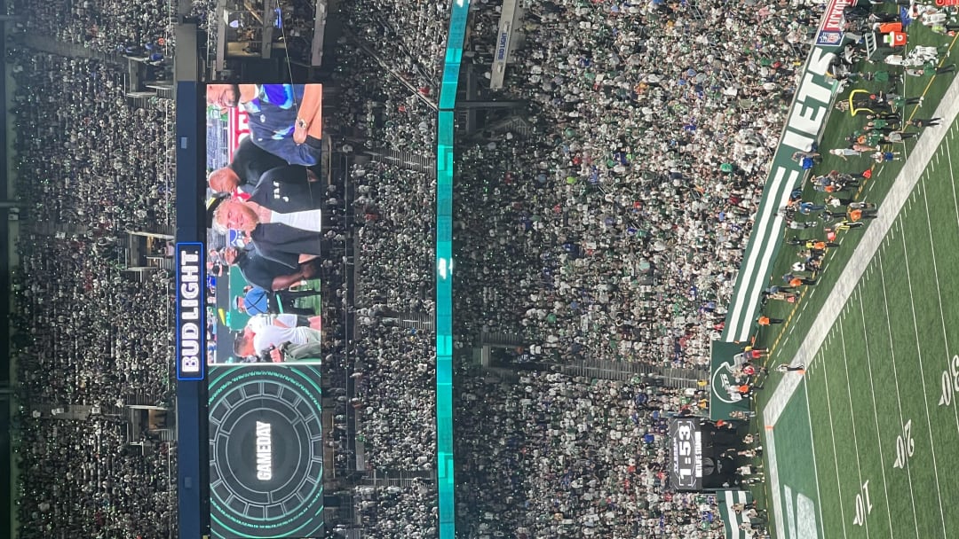 Cruel Mix of Emotions for Jets' Fans at MetLife Stadium