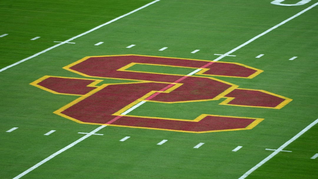 Former Trojan, Current Dodgers Coach Stays Loyal to USC as Staff Dresses Up as Deion Sanders, Colorado