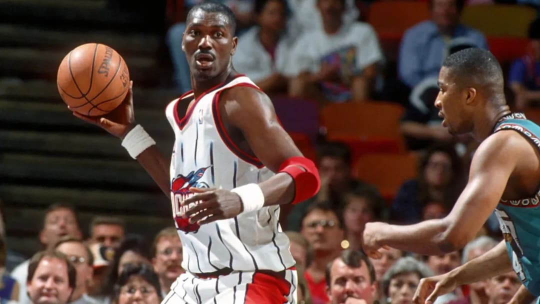 Shaq Praises Rockets' Legend Olajuwon For 95 Finals