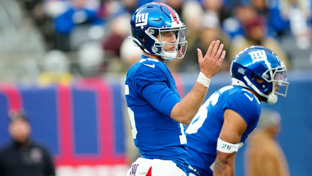 New York Giants Top New England Patriots 10-7