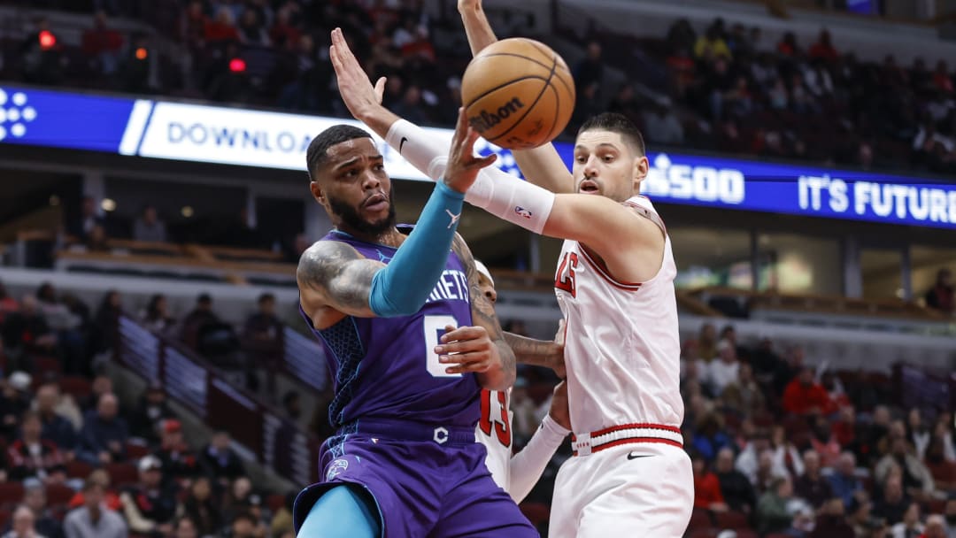 Hornets Struggle to Score in Road Loss to Bulls