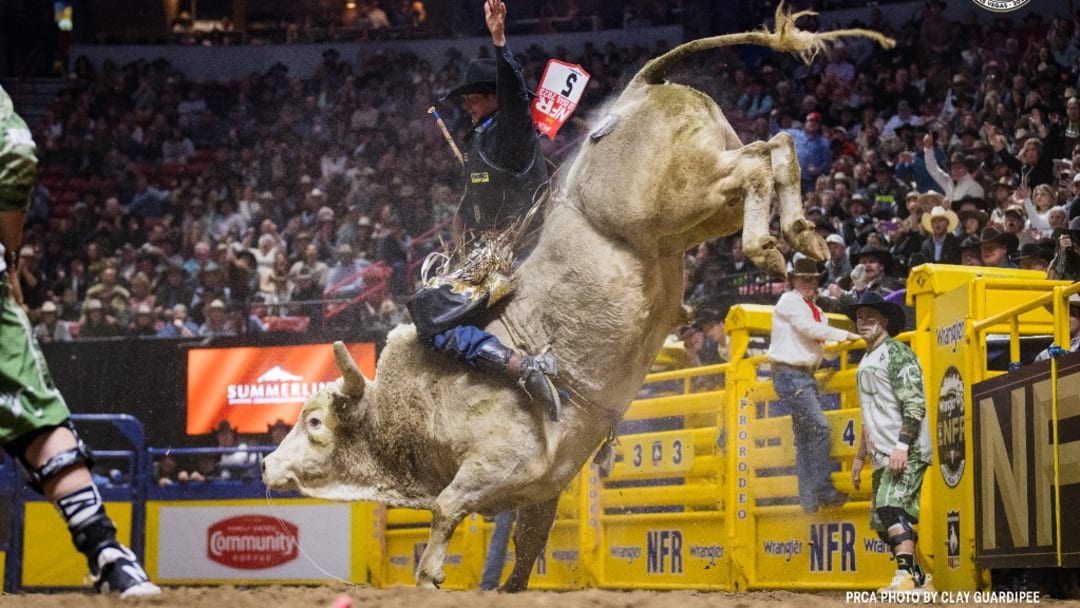 Ky Hamilton's Remarkable Ride in NFR Round 7 Secures $99,053 Triumph