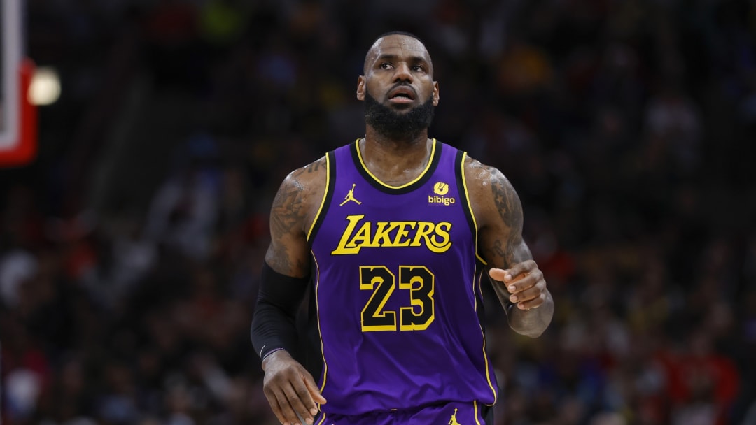 LeBron James questionable to play vs. Timberwolves due to illness