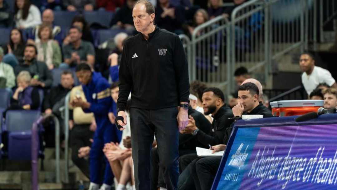 UCLA Cruises to Victory Over Washington