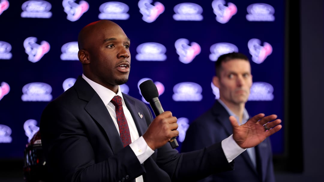 Texans Enter Crucial Offseason With Third-Most Salary Cap Space in NFL