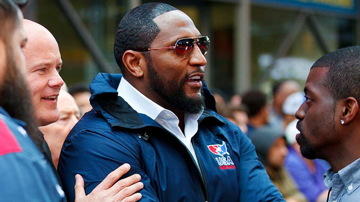 Ray Lewis motivates Olympic wrestlers in Times Square - Sports Illustrated, image size:1200x675
