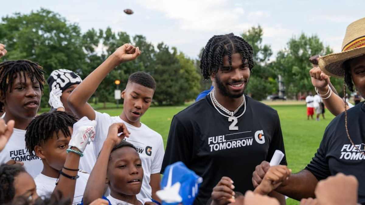 Shedeur Sanders giving back to the community with the help of Gatorade -  Sports Illustrated Colorado Buffaloes News, Analysis and More