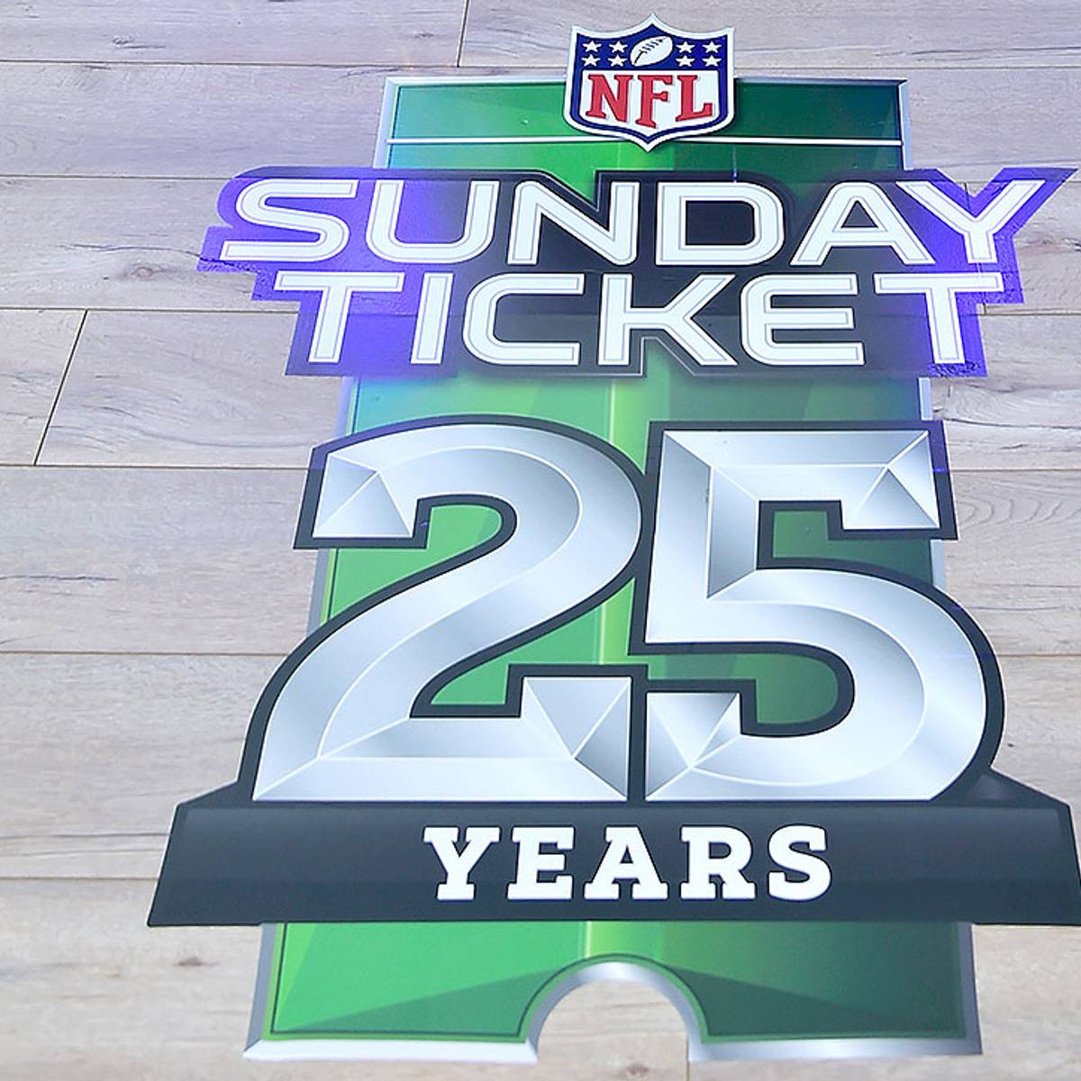 directv-sunday-ticket-logo