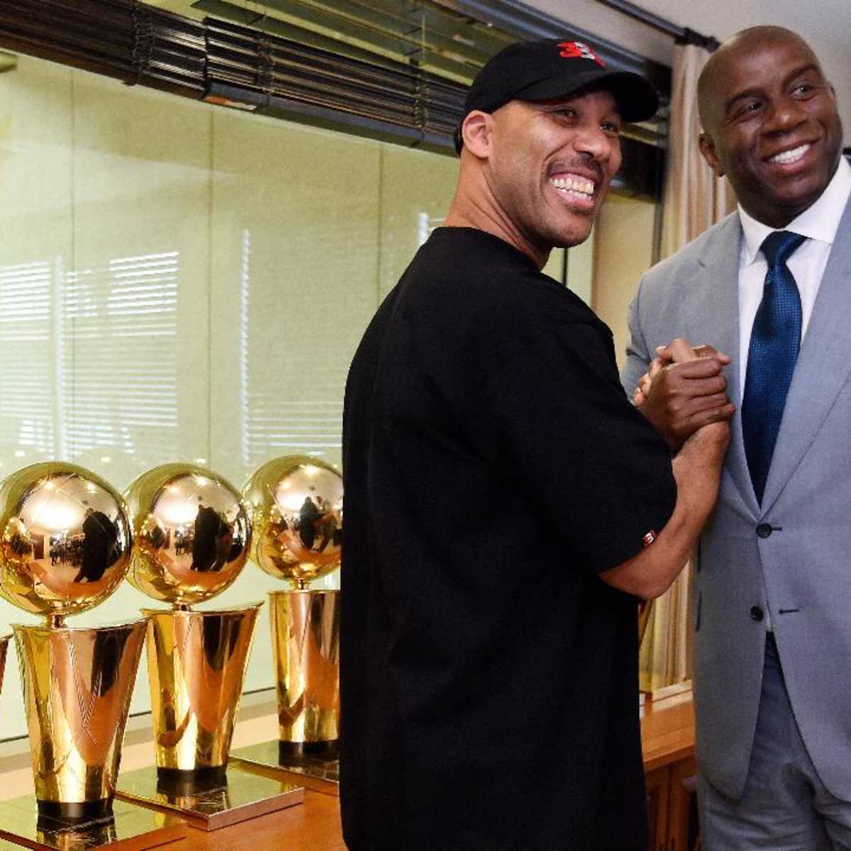 Lavar Johnson: Hop Back into the Spotlight, image size:1200x1200