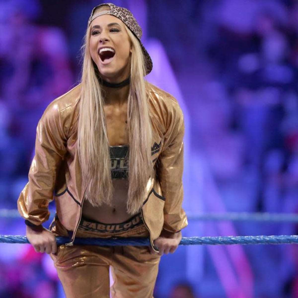 Pro wrestler a long way from Spencer, image size:1200x1200