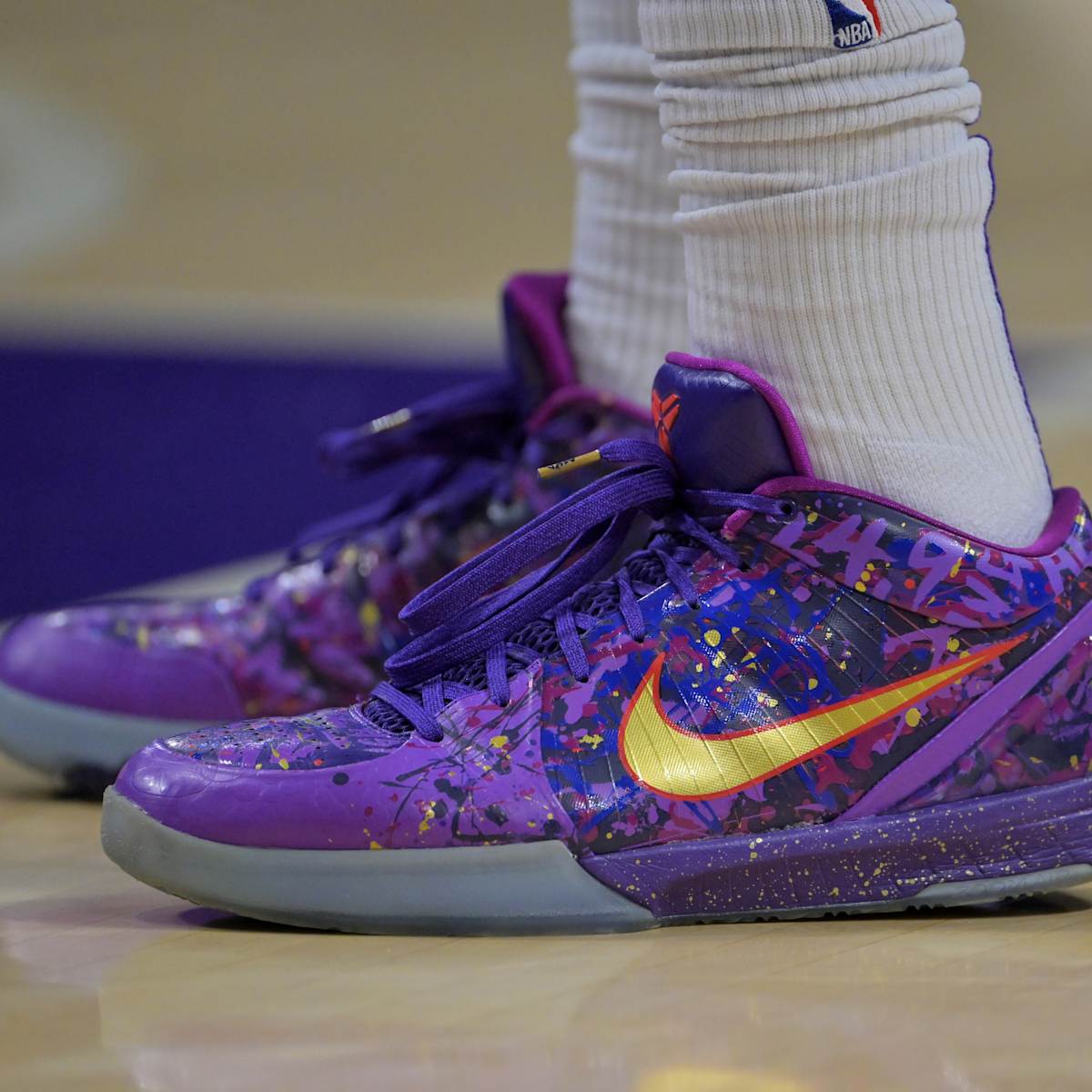 kobe prelude on feet