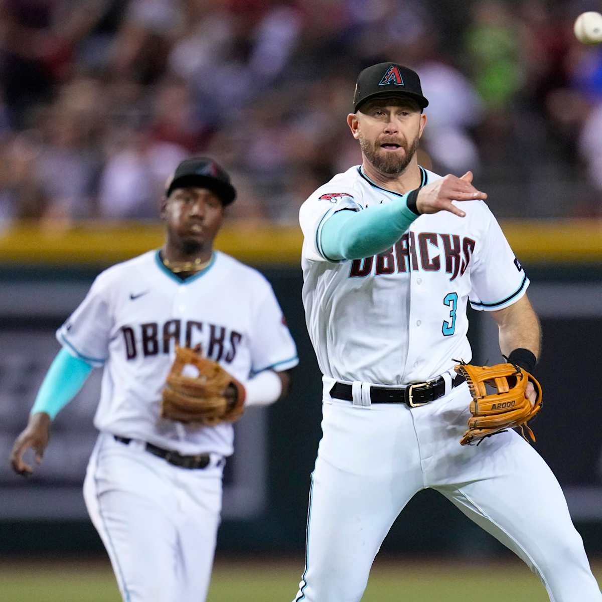Diamondbacks' Evan Longoria Turns Back Clock With Epic Diving