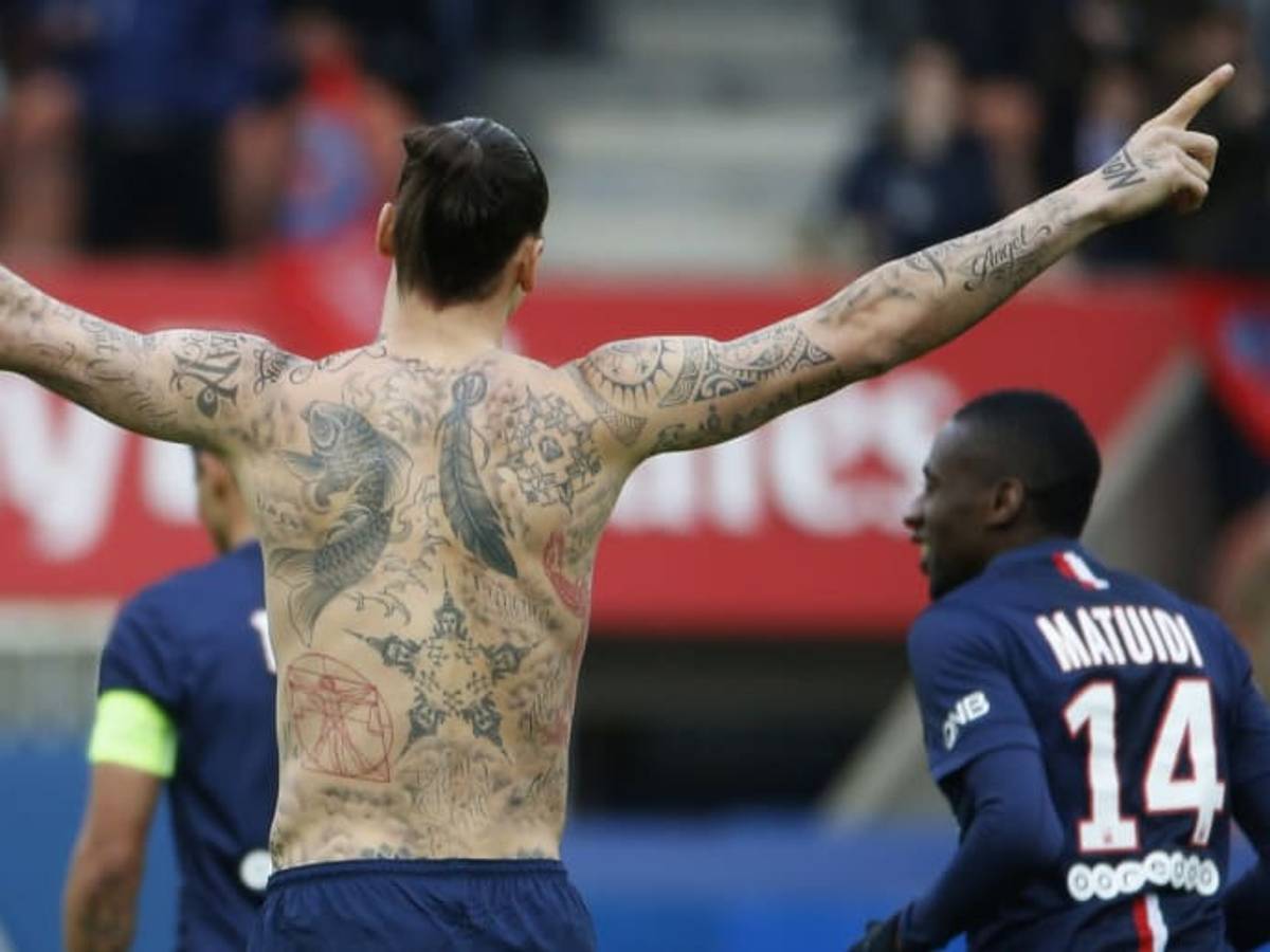 tatuajes en la muñeca de ibrahimovic
