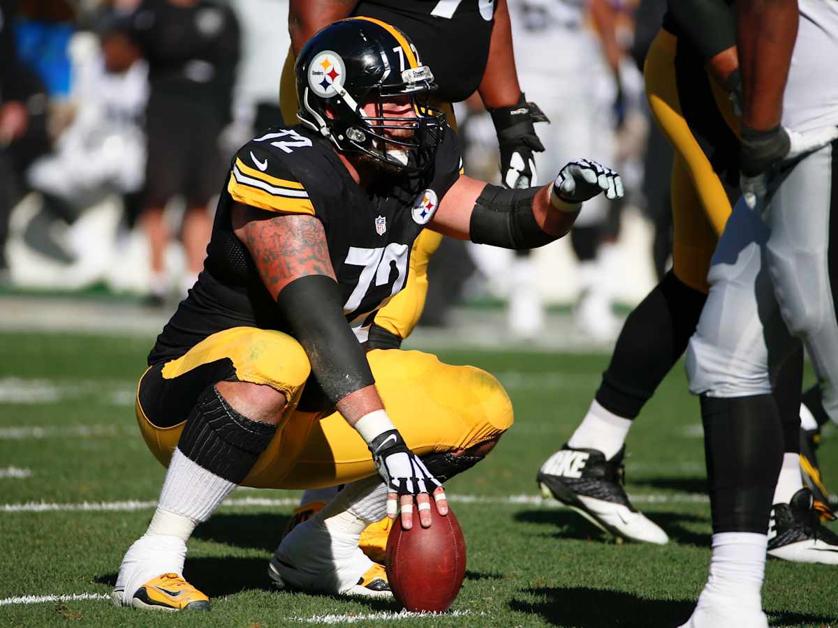 Video: Pittsburgh Steelers C Cody Wallace hits David Bruton late - Sports  Illustrated, image size:1200x900