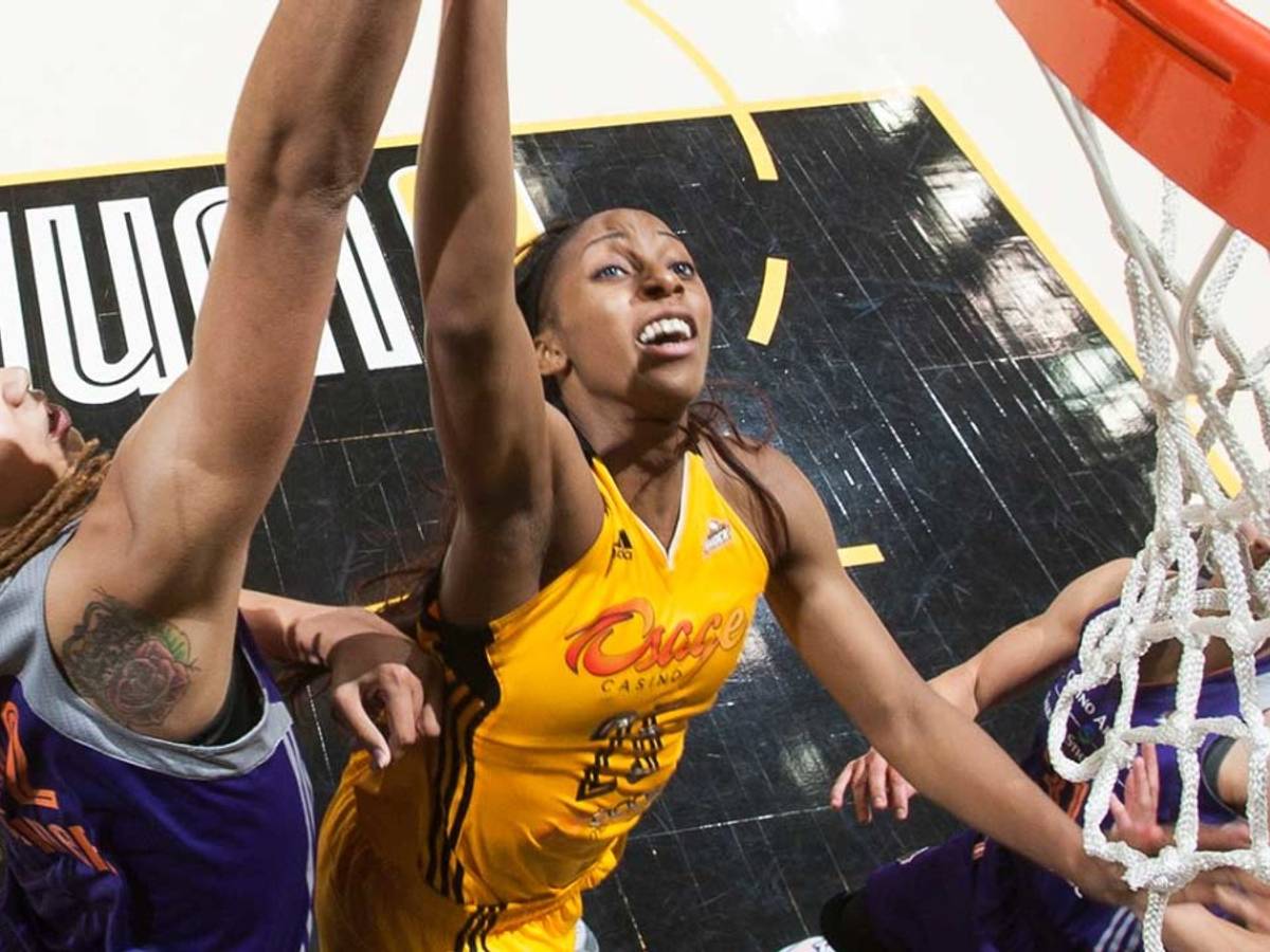 Glory Johnson Brittney Griner Brittney Griner Calls Marriage To Fellow