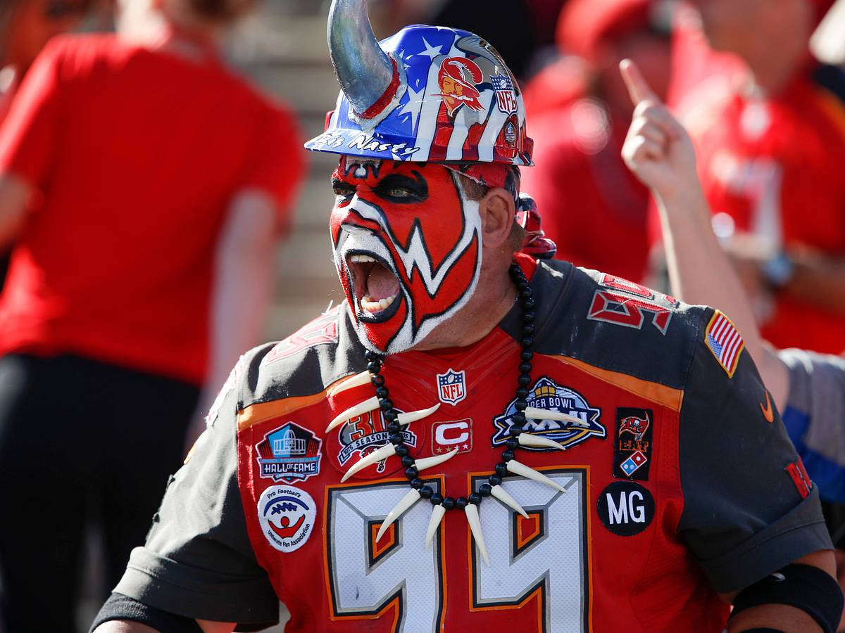 Fans React to Bucs' New Uniforms - Tampa Bay Buccaneers | BucsGameday |  Sports Illustrated