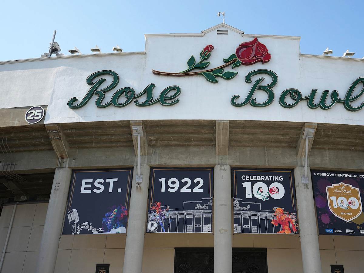 UFBarstool Streams Rose Bowl