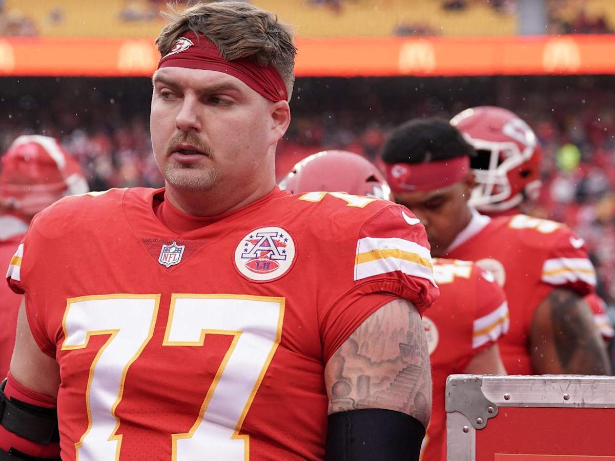 Washington Commanders, RT Andrew Wylie Agree on Three-Year, $24 Million  Contract, per Report - Sports Illustrated