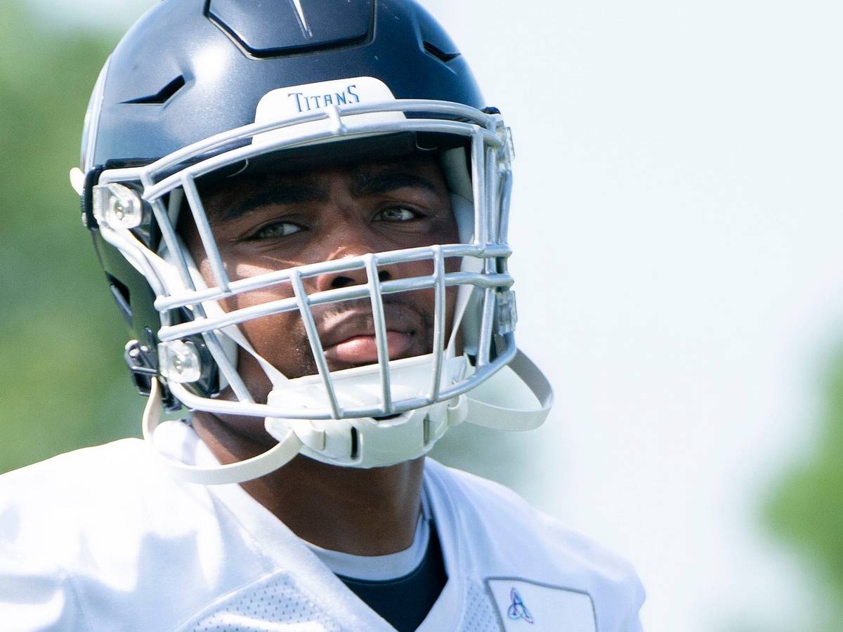Tennessee Titans, Treylon Burks and Asthma: Why Now? What to Expect? - Sports Illustrated Tennessee Titans News, Analysis and More