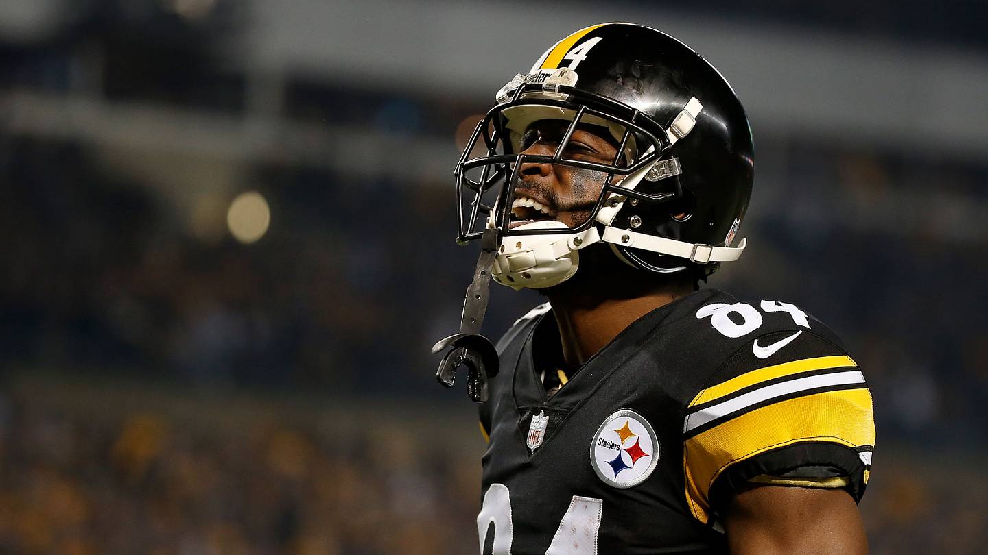 Antonio Brown's Trade Offer for His Prized Helmet Is Absurdly Low