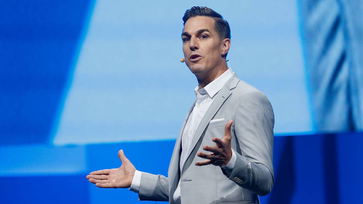 EA CEO Explains That FIFA 19 May Not Happen as Company Looks to End ...