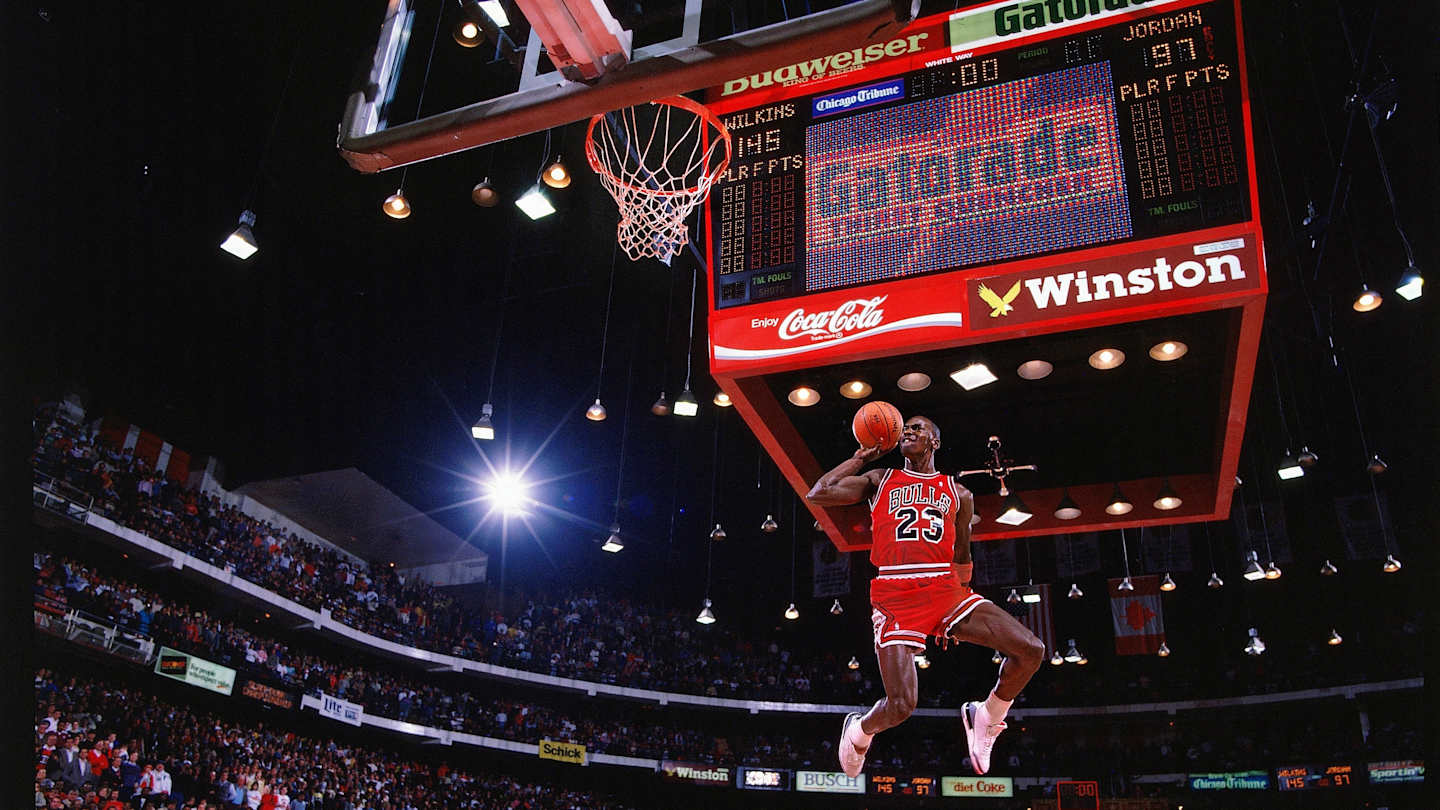 スポーツ Michael Jordan Pro Shots Jordan IV 2009 Upper Deck Pro Shots Michael Jordan Series 2 Pose IV Figure