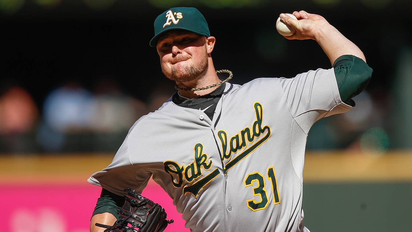 SI Now: Can the Royals win playing 'small ball' against Lester?