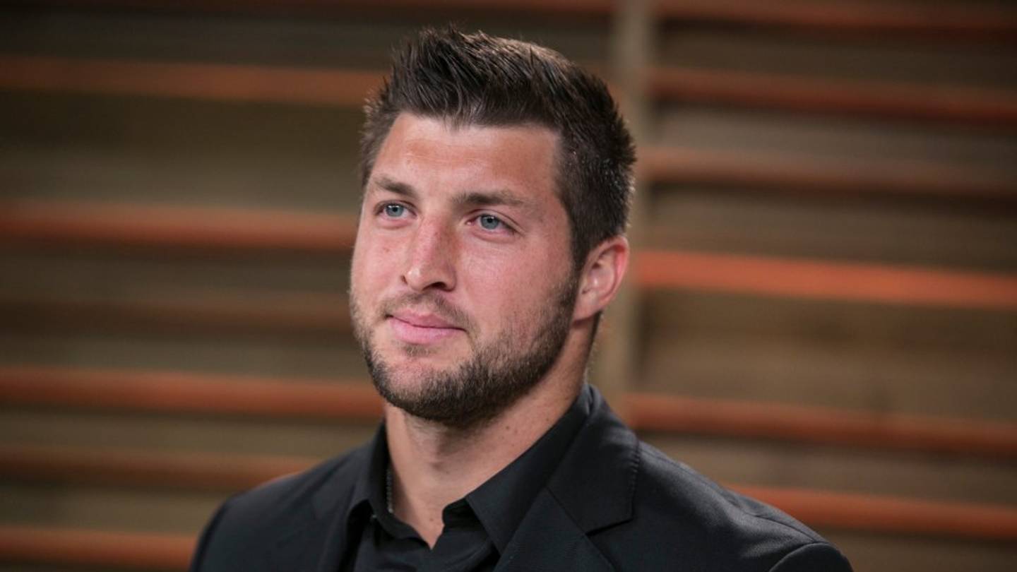 Tim Tebow owned in more fantasy leagues than Jaguars' Chad Henne