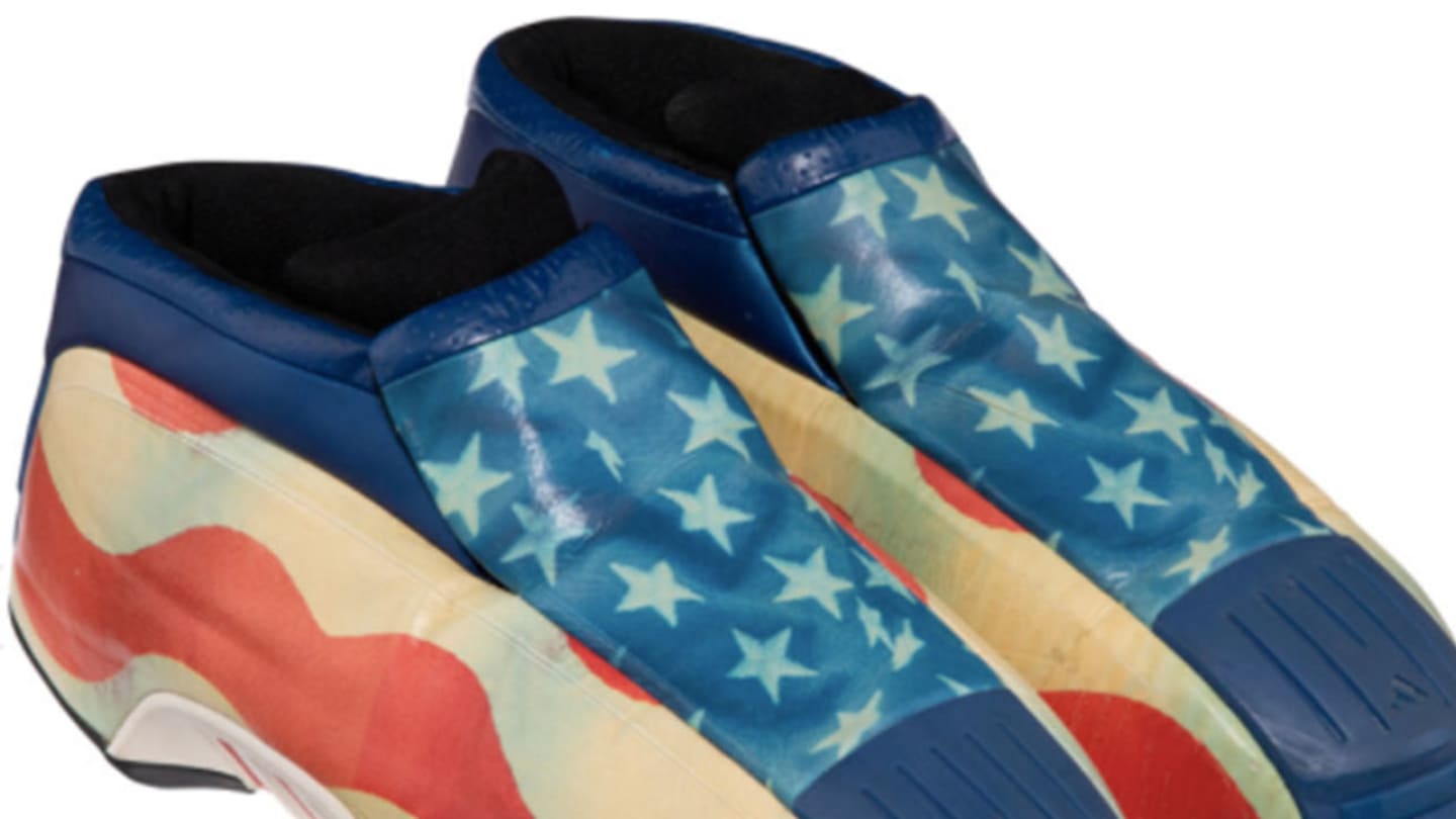 shoes kobe gave lebron