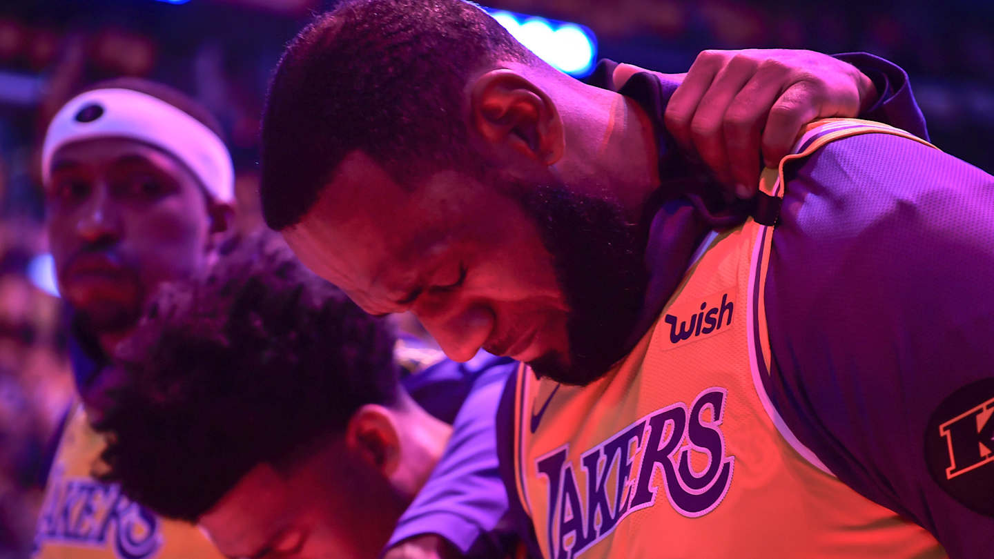 lebron james kobe memorial