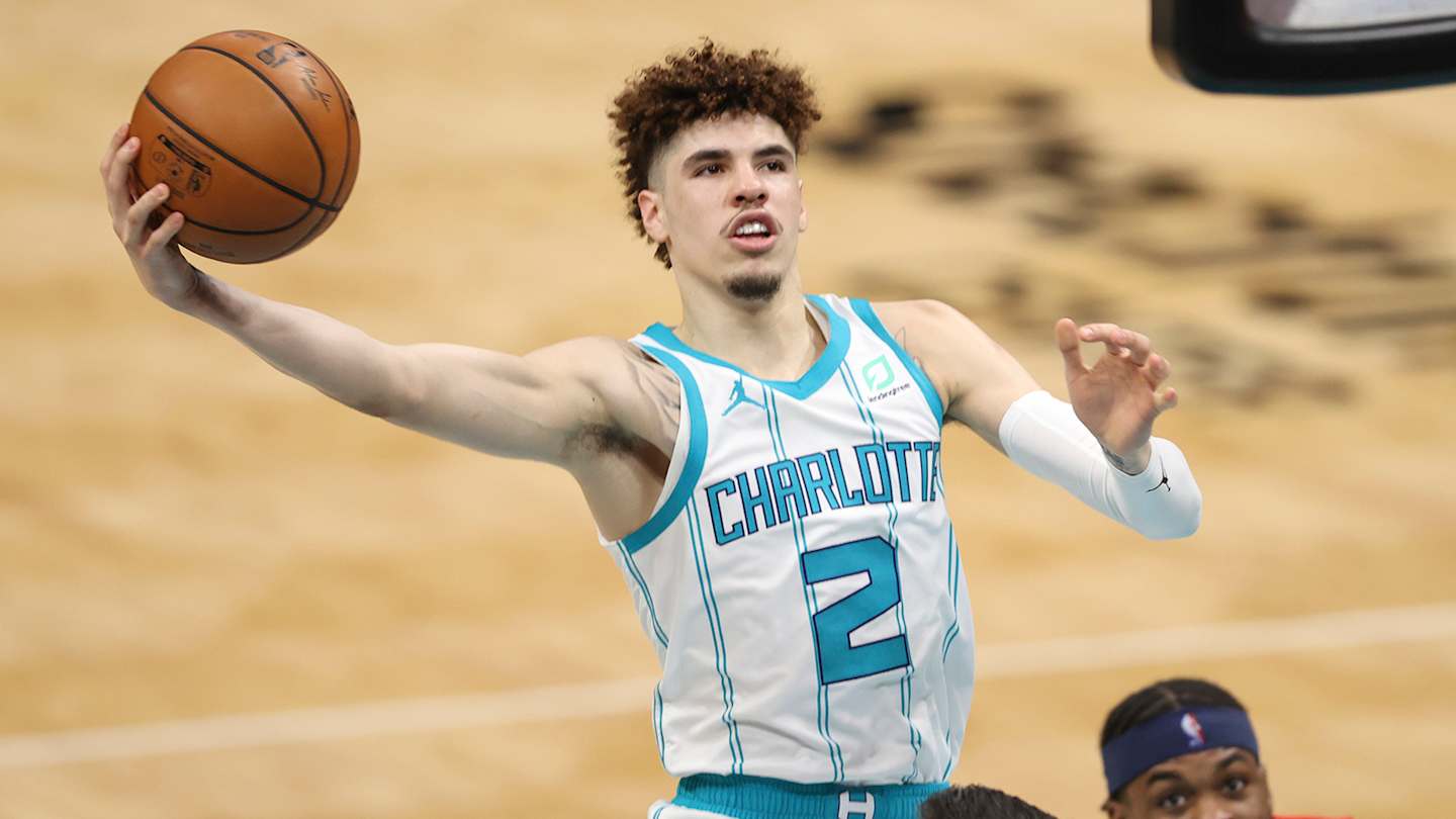 Ranking LaMelo Ball's Best Plays of the Season