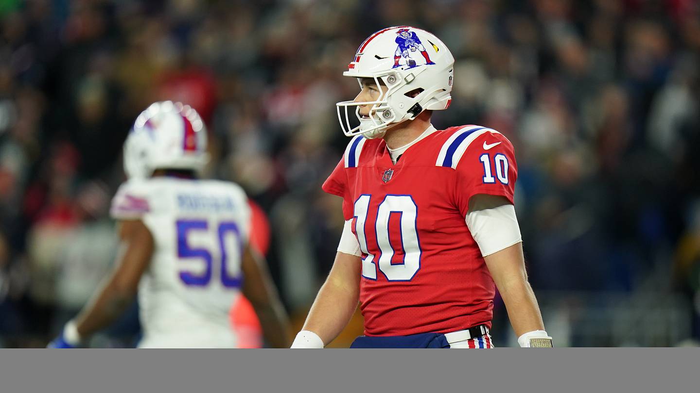 Return For the Mac? Patriots Quarterback Trade Value Revealed