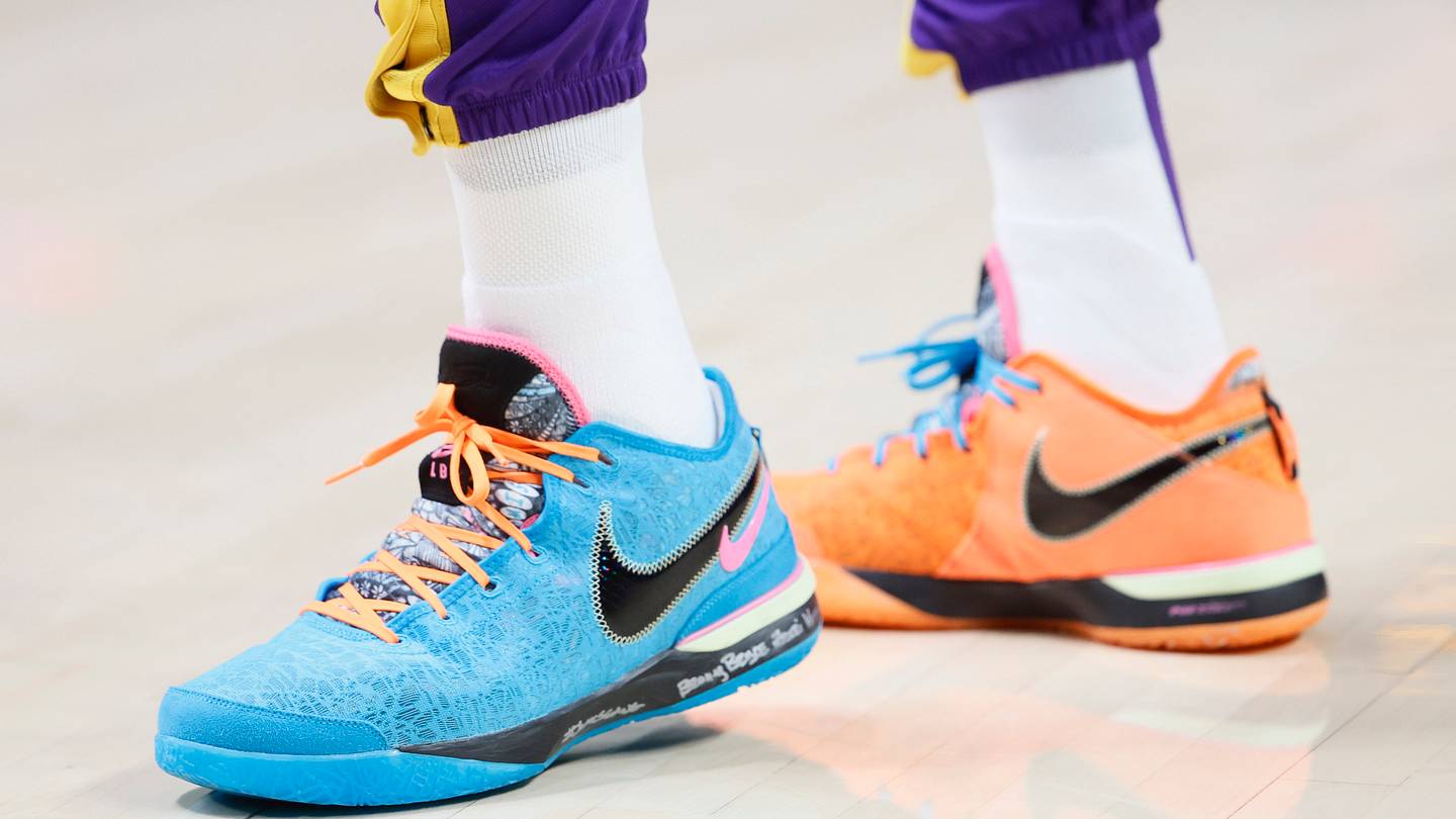 Nike LEBRON NXXT GEN バスケットボールシューズ The Nike LeBron NXXT Gen Basketball Shoe is Out Now